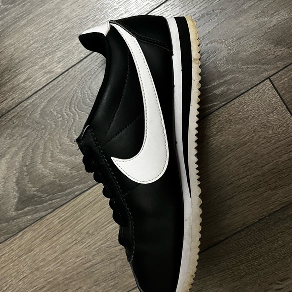 Nike Cortez - Picture 4 of 4